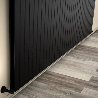 Tip 20V Dekoratif Radyatör 600x2438 Mat Siyah - 1