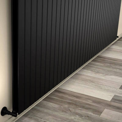 Tip 20V Dekoratif Radyatör 600x2586 Mat Siyah - 1